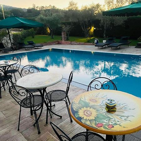 Casa Vacanze Il Cenito กัสเตลลาบาเต ภายนอก รูปภาพ