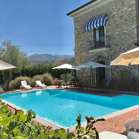 Casa Vacanze Il Cenito กัสเตลลาบาเต ภายนอก รูปภาพ