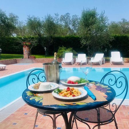Casa Vacanze Il Cenito กัสเตลลาบาเต ภายนอก รูปภาพ