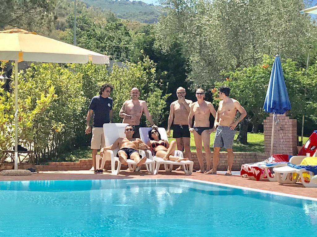 Casa Vacanze Il Cenito กัสเตลลาบาเต ภายนอก รูปภาพ