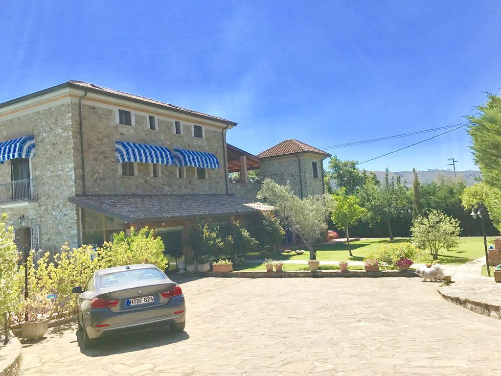 Casa Vacanze Il Cenito กัสเตลลาบาเต ภายนอก รูปภาพ