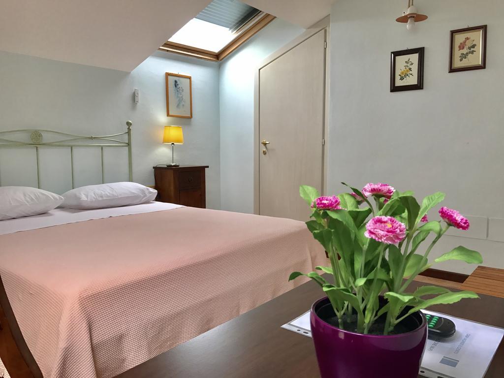 Casa Vacanze Il Cenito กัสเตลลาบาเต ภายนอก รูปภาพ