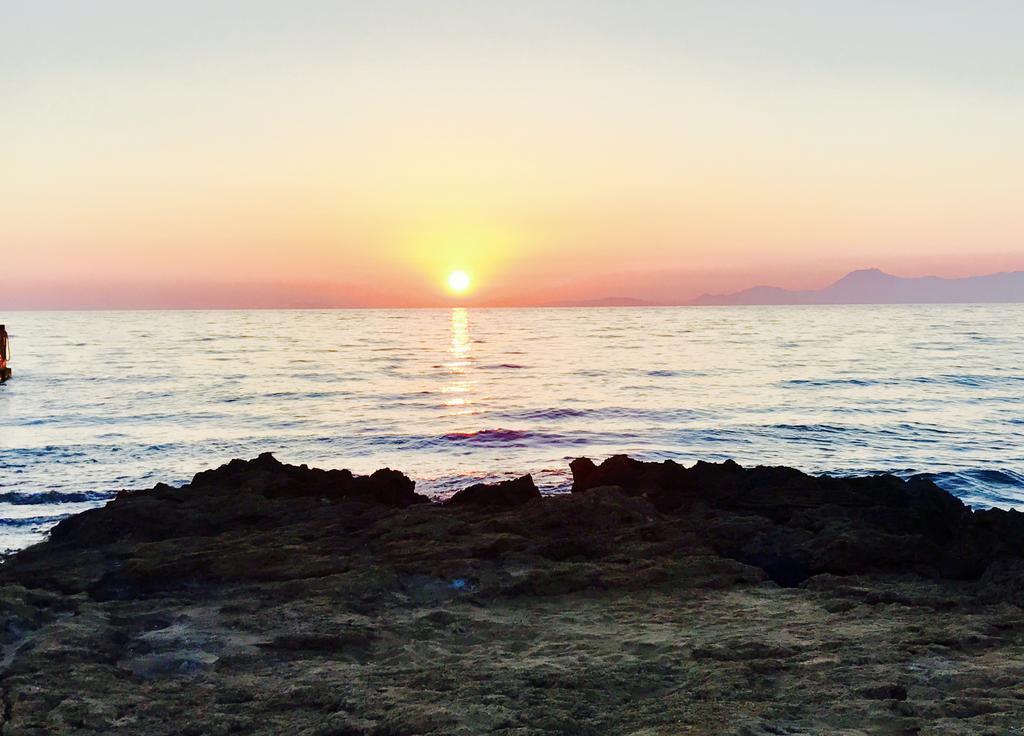 Casa Vacanze Il Cenito กัสเตลลาบาเต ภายนอก รูปภาพ