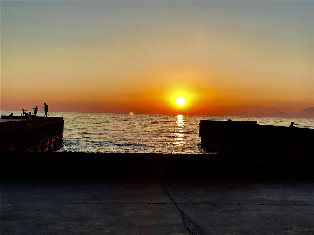 Casa Vacanze Il Cenito กัสเตลลาบาเต ภายนอก รูปภาพ