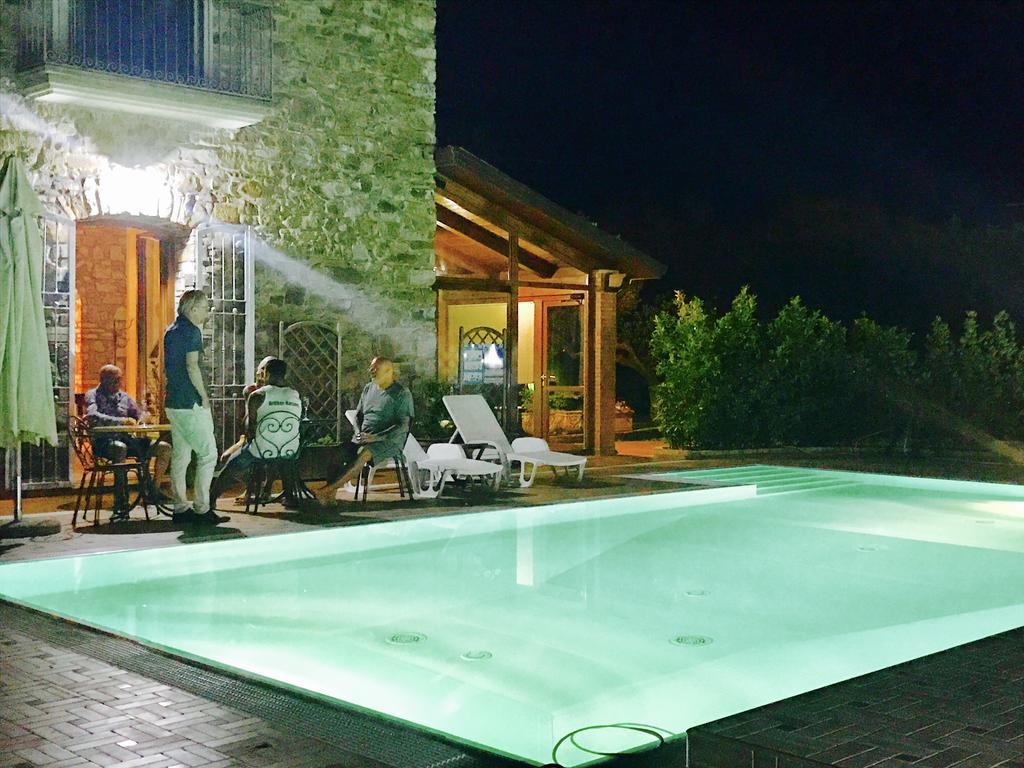 Casa Vacanze Il Cenito กัสเตลลาบาเต ภายนอก รูปภาพ