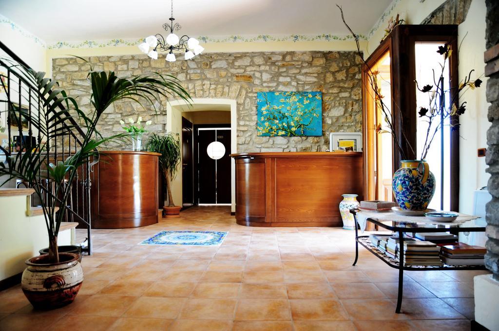 Casa Vacanze Il Cenito กัสเตลลาบาเต ภายนอก รูปภาพ